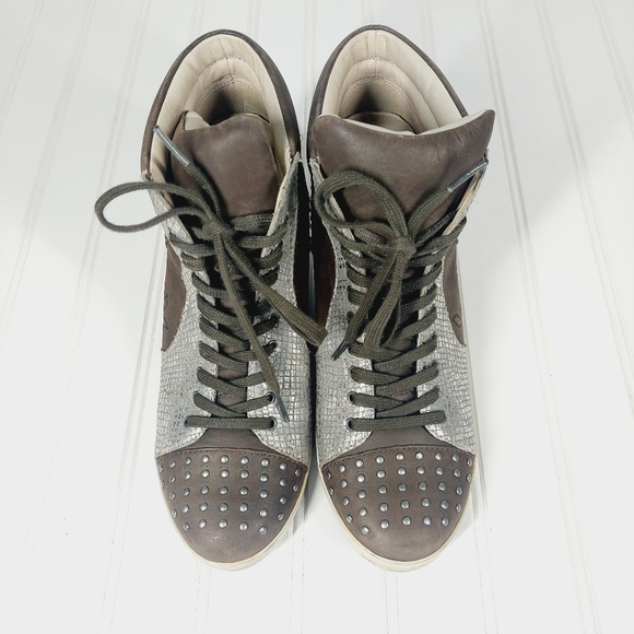 KOOLABURRA UGG Tan Leather Studded Wedge Sneakers Booties E511 - Picture 5 of 14